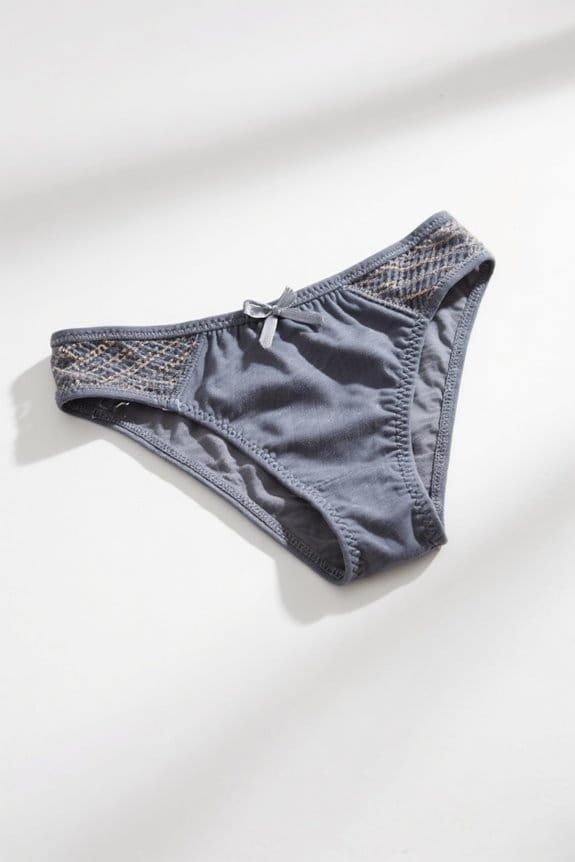 choosing hipster panties wisely